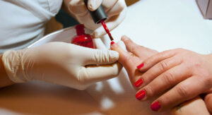 Manicure Freedom: centro estetico padova. Trova un estetista a padova per ceretta brasiliana, manicure, smalto semipermanente, pulizia viso e trattamenti di bellezza
