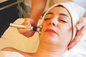 Centro Estetico Freedom: trattamenti di bellezza viso, trattamento estetico viso, ossigenoterapia viso, pulizia del viso e maschera peel off. Estetista Padova