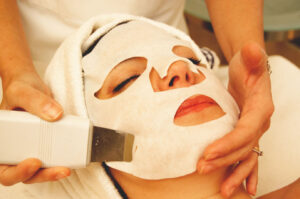 Freedom: Estetista Padova. Maschera peel off. Trattamenti di bellezza Viso, radiofrequenza viso, ossigenoterapia viso, pulizia del viso e molto altro. Estetista vicino a me.